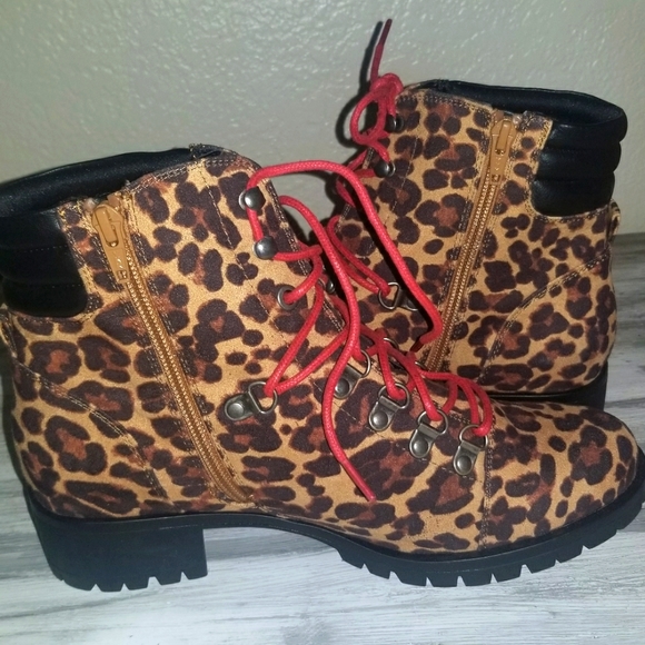Shoes - NWT leopard print boots